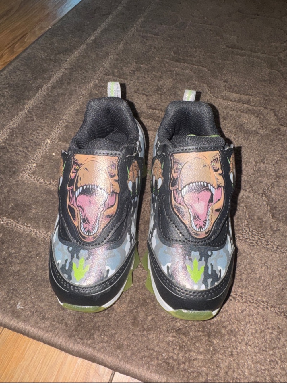 Kids' Dinosaur Graphic Slip-On Sneakers - Black & Green